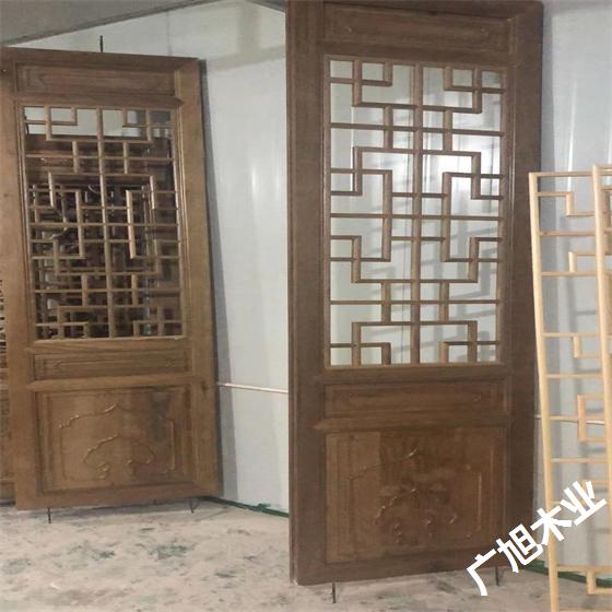 北京花格门施工